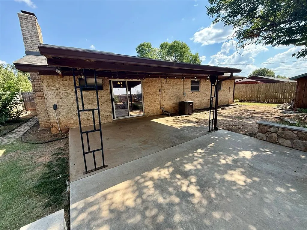 Photo 21 — 2421 Cherokee Strip, Altus, OK 73521