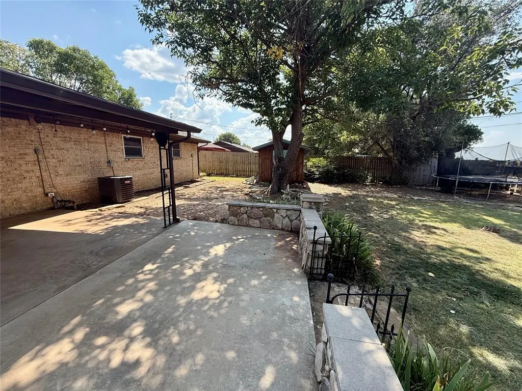 Photo 22 — 2421 Cherokee Strip, Altus, OK 73521