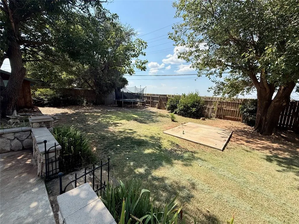 Photo 23 — 2421 Cherokee Strip, Altus, OK 73521