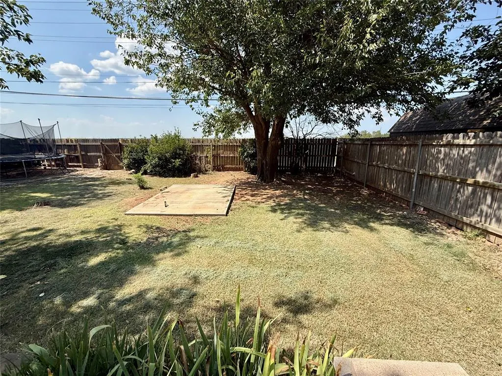 Photo 24 — 2421 Cherokee Strip, Altus, OK 73521