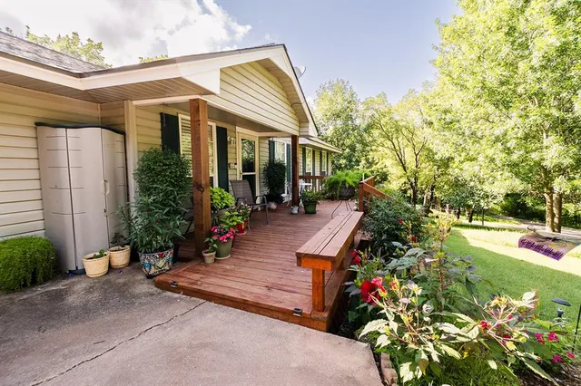 Photo 6 — 207 S McClure Avenue, Pauls Valley, OK 73075