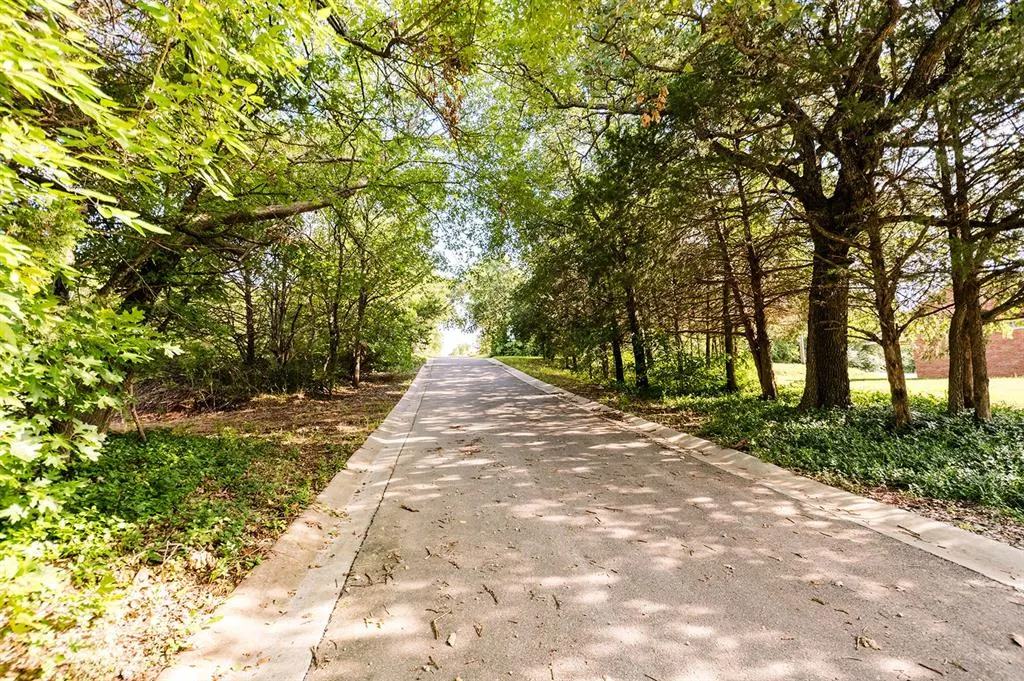 Photo 9 — 207 S McClure Avenue, Pauls Valley, OK 73075