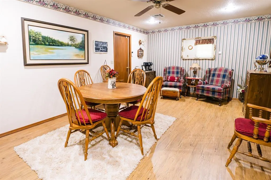 Photo 11 — 207 S McClure Avenue, Pauls Valley, OK 73075