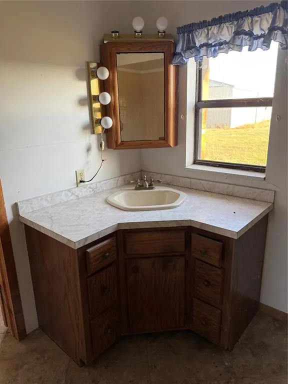 Photo 11 — 618 Chieftan Drive, Wetumka, OK 74883