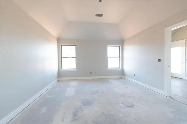 Photo 5 — 2913 Crossover Court, Moore, OK 73160