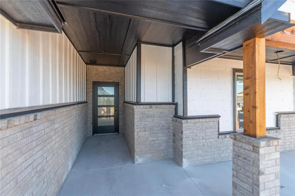 Photo 15 — 2913 Crossover Court, Moore, OK 73160