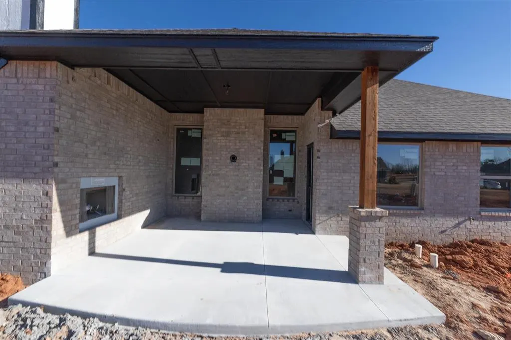Photo 17 — 2913 Crossover Court, Moore, OK 73160