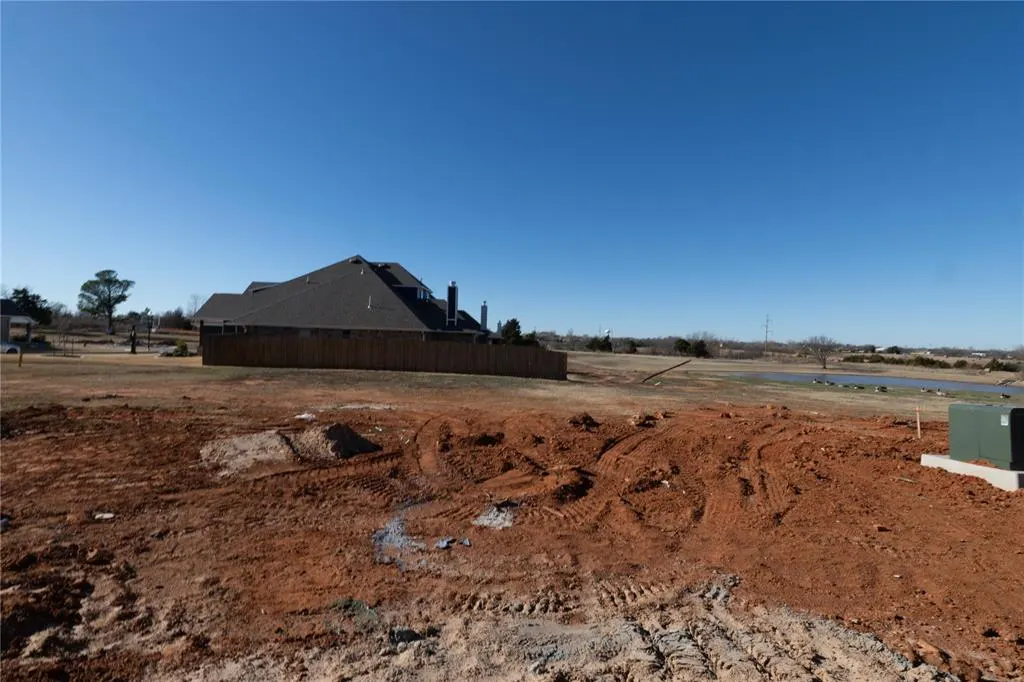Photo 19 — 2913 Crossover Court, Moore, OK 73160