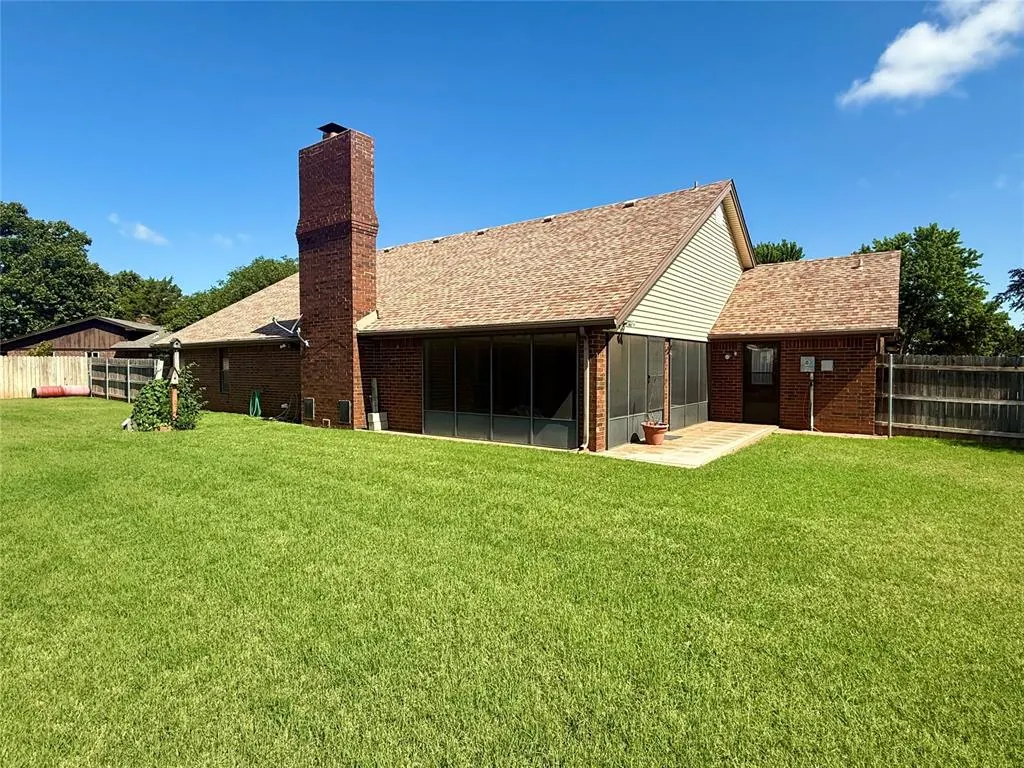 Photo 19 — 2608 Sunset Drive, Clinton, OK 73601