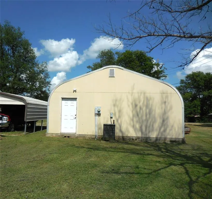 Photo 5 — 1420 W 17 th Street, Sulphur, OK 73086