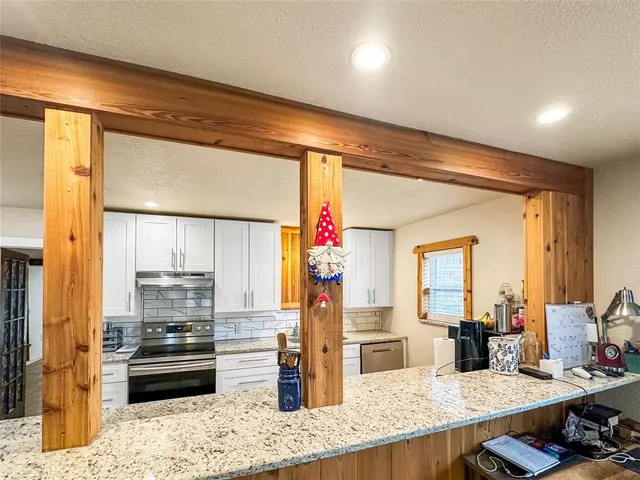 Photo 8 — 202 N Plum Avenue, Union City, OK 73090