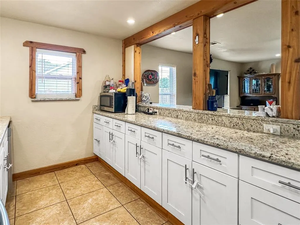 Photo 9 — 202 N Plum Avenue, Union City, OK 73090