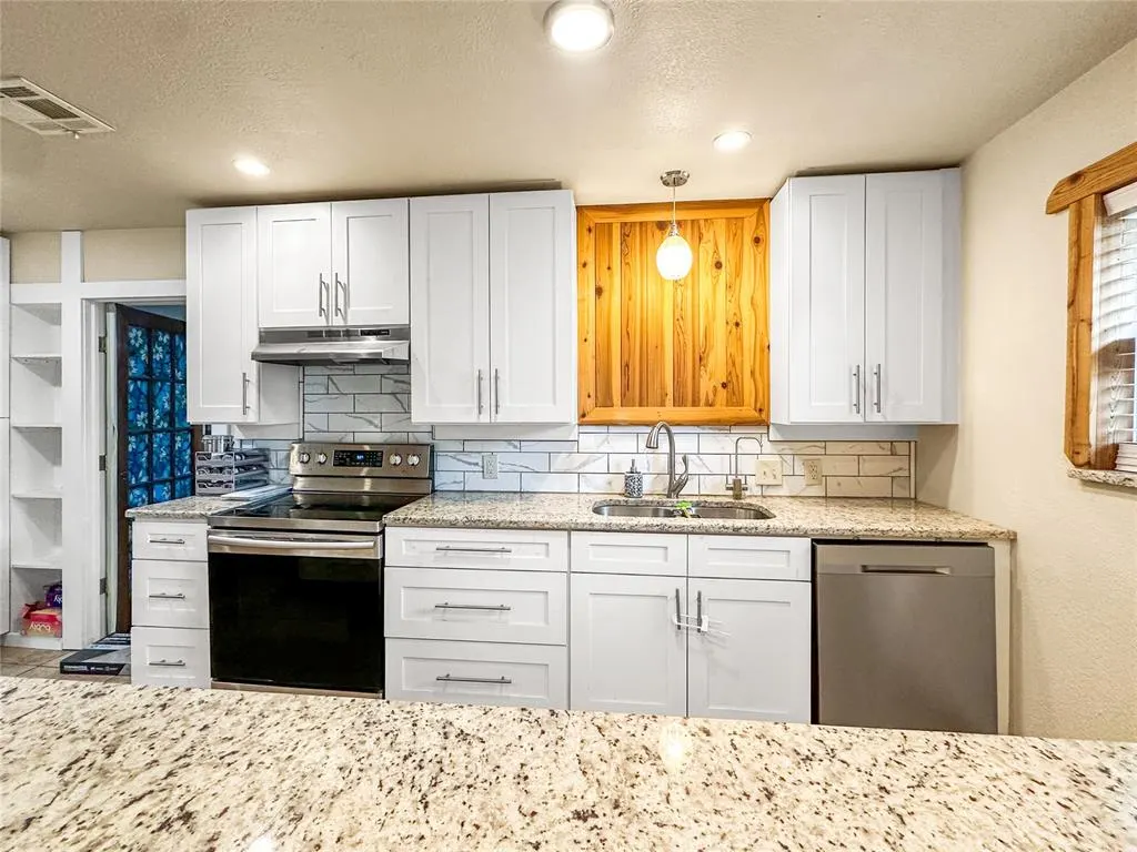 Photo 11 — 202 N Plum Avenue, Union City, OK 73090