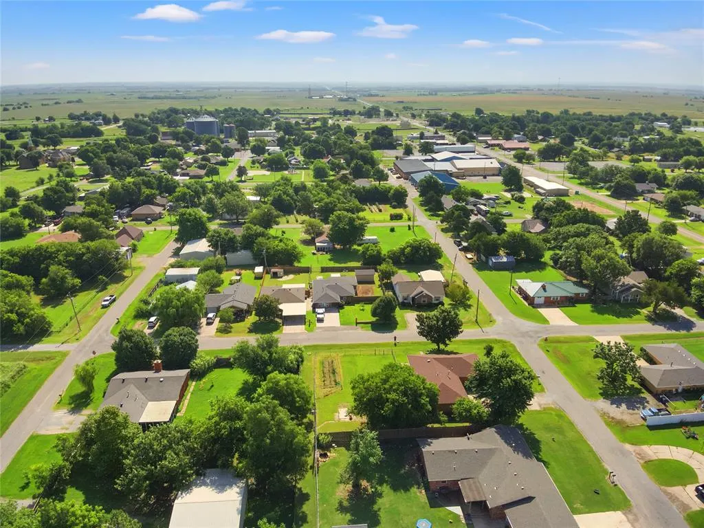 Photo 35 — 202 N Plum Avenue, Union City, OK 73090