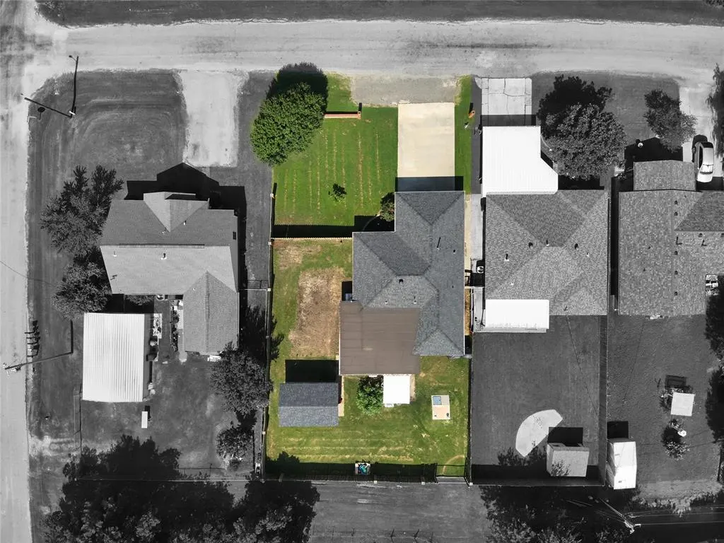 Photo 3 — 202 N Plum Avenue, Union City, OK 73090