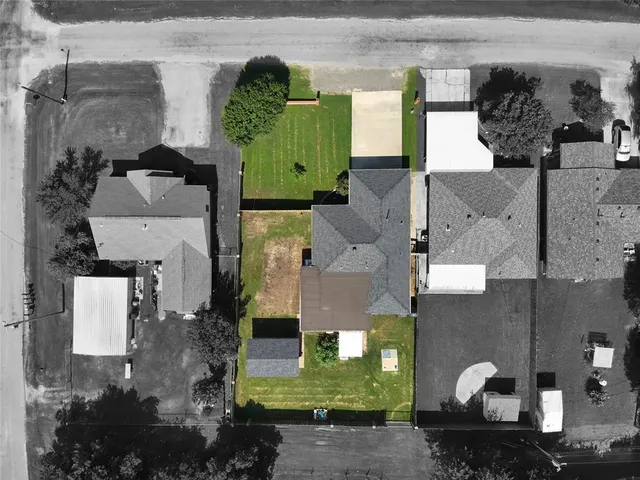 Photo 3 — 202 N Plum Avenue, Union City, OK 73090