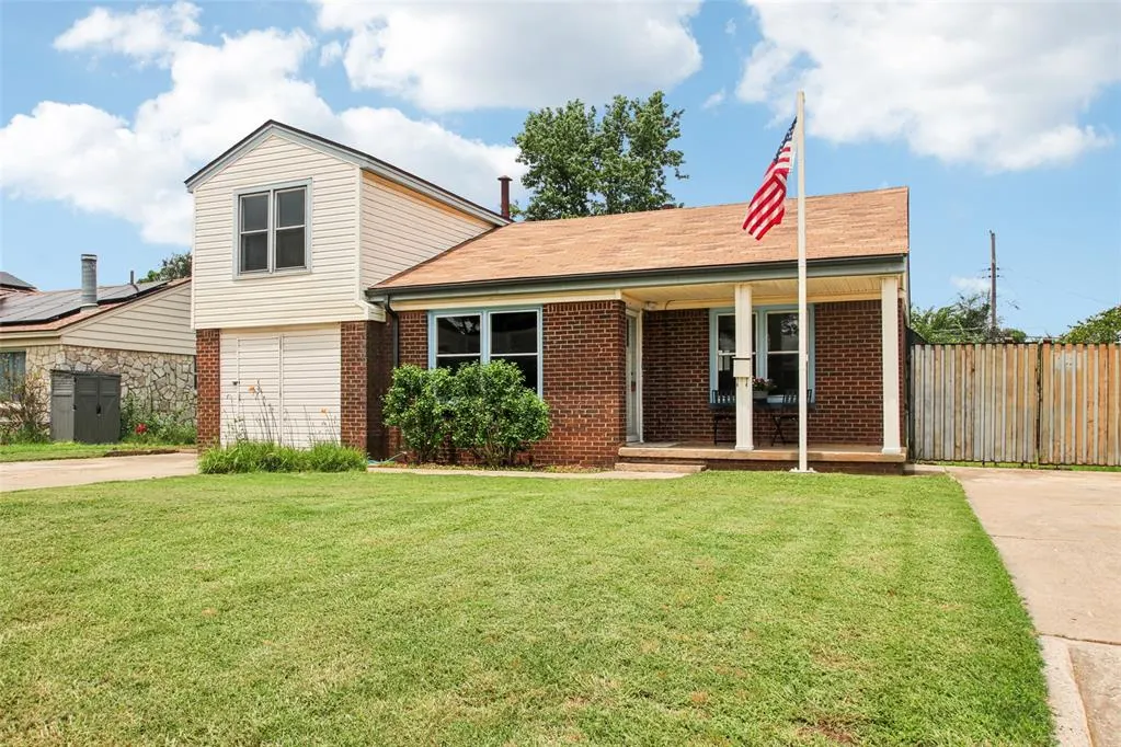 Photo 2 — 3213 SE 20th Street, Del City, OK 73115