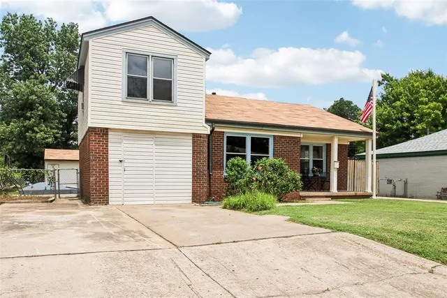 Photo 4 — 3213 SE 20th Street, Del City, OK 73115
