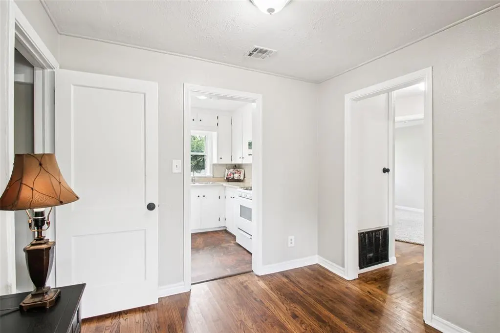 Photo 10 — 3213 SE 20th Street, Del City, OK 73115