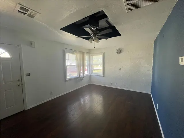 Photo 5 — 1152 NW 82nd Street, Oklahoma City, OK 73114