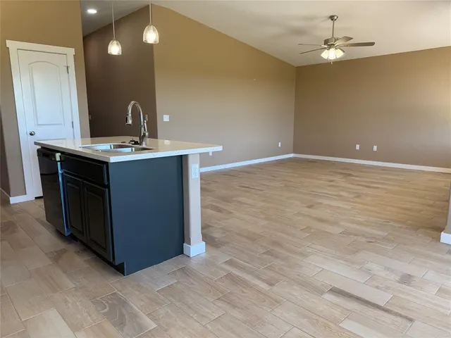 Photo 5 — 1808 Sommerset Place, Altus, OK 73521