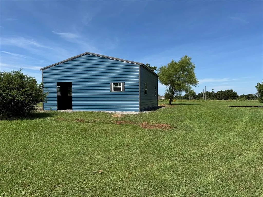 Photo 10 — 910 N Main Street, Tryon, OK 74875