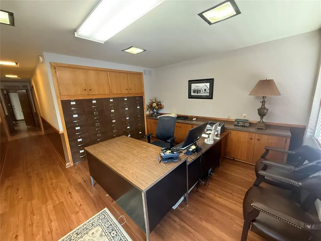 Photo 2 — 416 N Main Street, Seminole, OK 74868