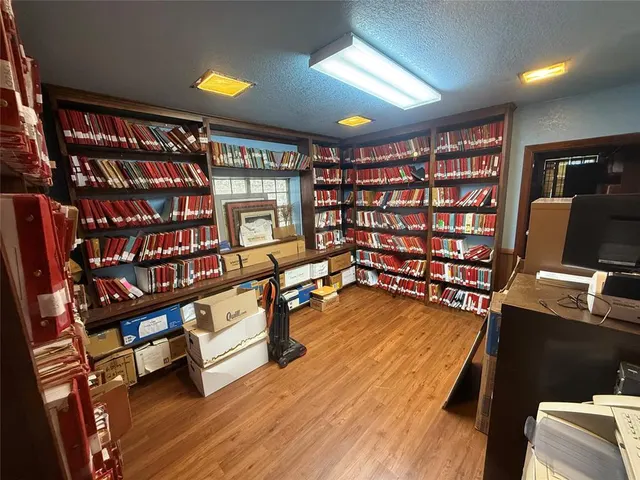 Photo 8 — 416 N Main Street, Seminole, OK 74868