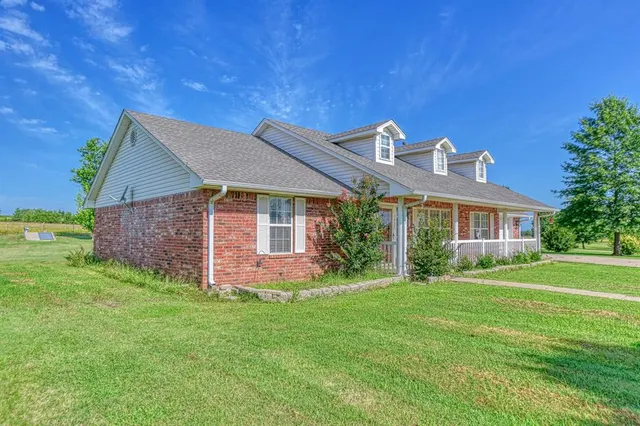 Photo 3 — 1415 N Santa Fe Road, Davenport, OK 74026