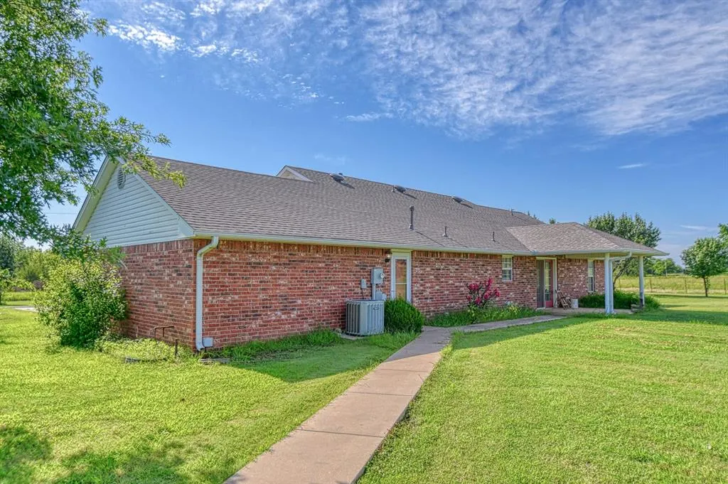 Photo 28 — 1415 N Santa Fe Road, Davenport, OK 74026