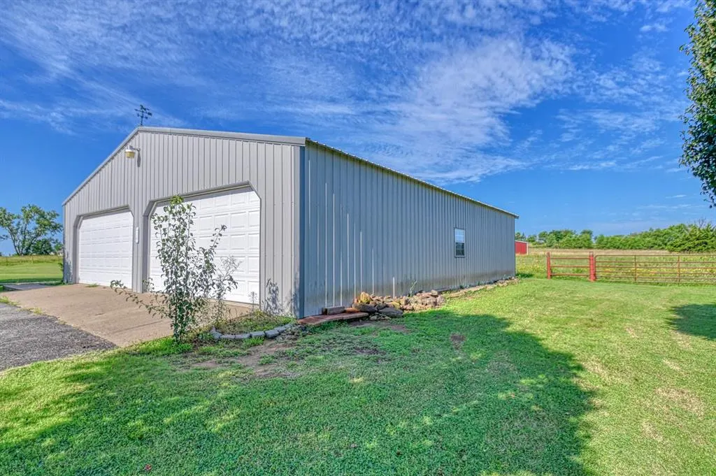 Photo 34 — 1415 N Santa Fe Road, Davenport, OK 74026