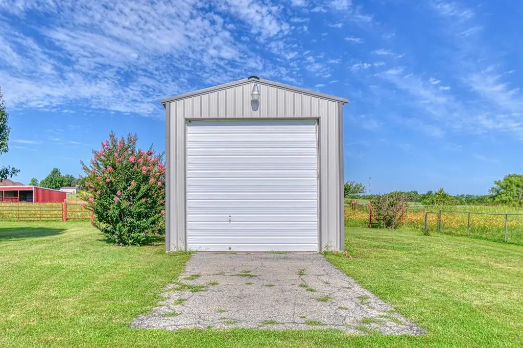 Photo 41 — 1415 N Santa Fe Road, Davenport, OK 74026
