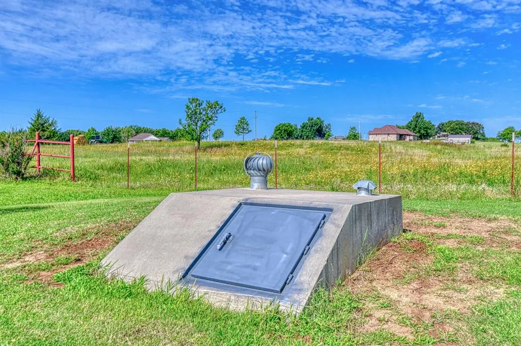 Photo 44 — 1415 N Santa Fe Road, Davenport, OK 74026