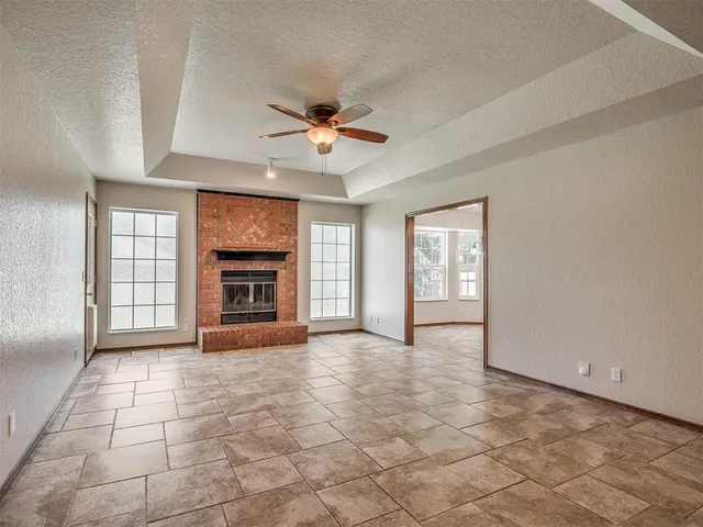 Photo 5 — 400 Ryan Way, Edmond, OK 73003