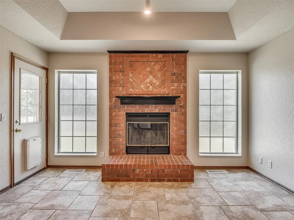 Photo 6 — 400 Ryan Way, Edmond, OK 73003