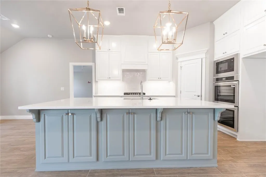Photo 3 — 12401 Samara Drive, Oklahoma City, OK 73173