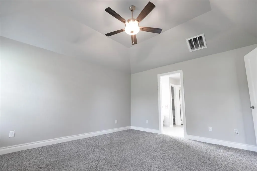 Photo 10 — 12401 Samara Drive, Oklahoma City, OK 73173