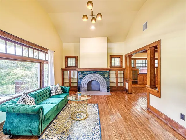 Photo 3 — 701 NW 21st Street, Oklahoma City, OK 73103