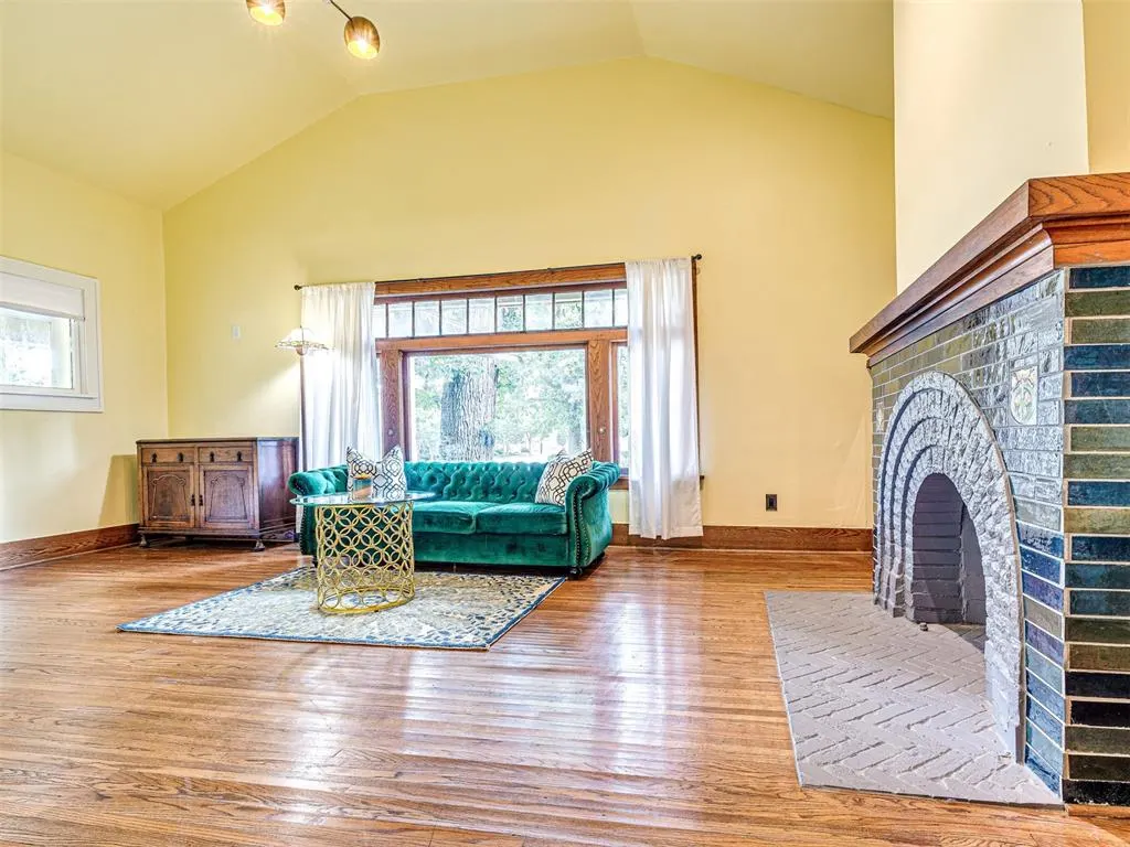 Photo 6 — 701 NW 21st Street, Oklahoma City, OK 73103
