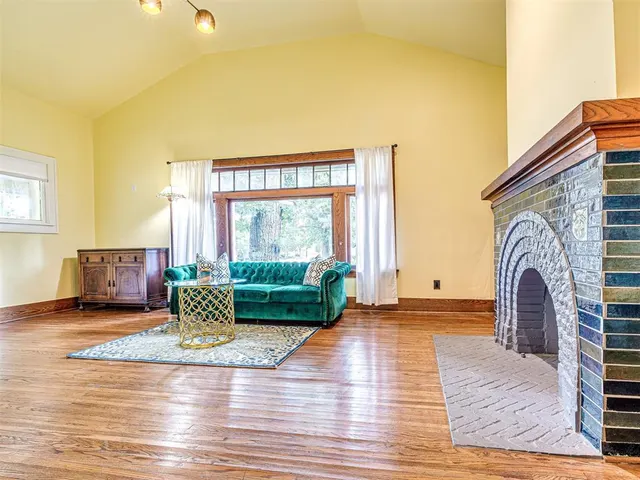 Photo 6 — 701 NW 21st Street, Oklahoma City, OK 73103