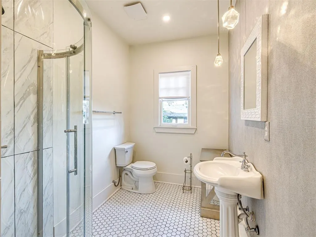 Photo 31 — 701 NW 21st Street, Oklahoma City, OK 73103