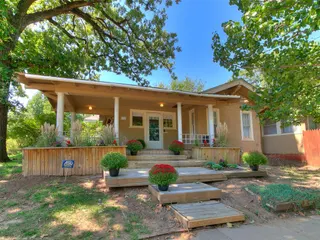 Sold home at 701 NW 21st Street