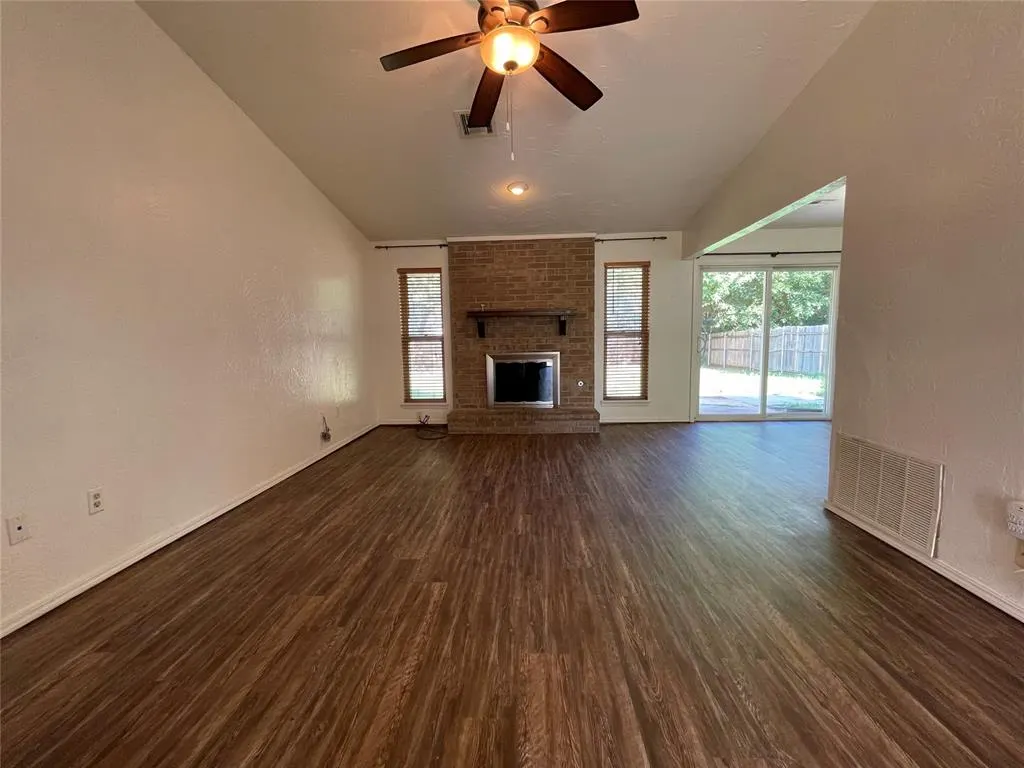 Photo 3 — 705 Holly Hill Road, Edmond, OK 73003