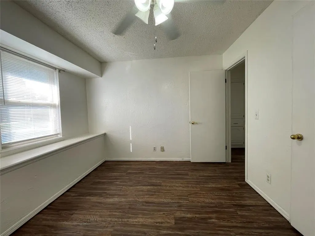 Photo 13 — 705 Holly Hill Road, Edmond, OK 73003