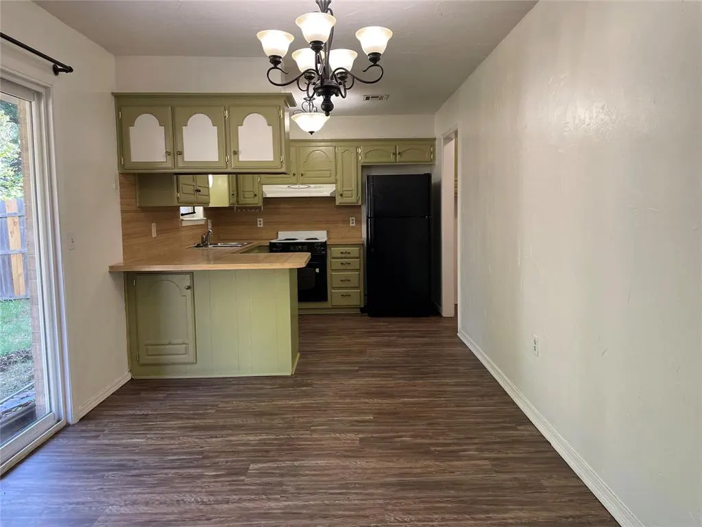 Photo 18 — 705 Holly Hill Road, Edmond, OK 73003