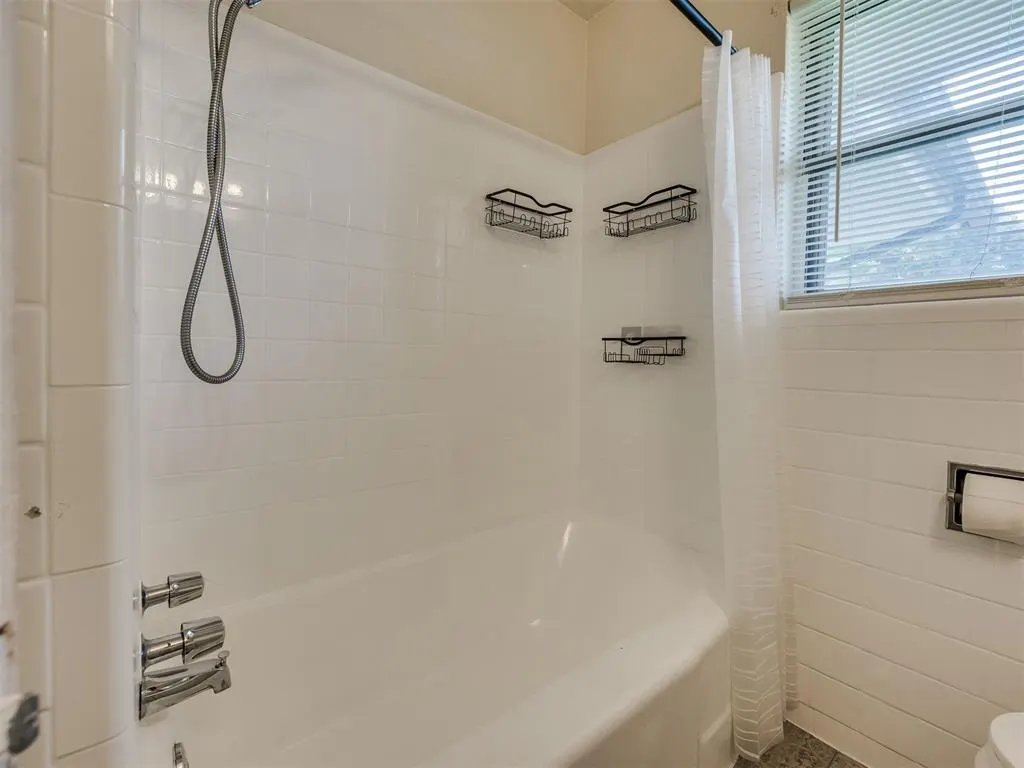 Photo 12 — 3804 NW 52nd Street, Oklahoma City, OK 73112