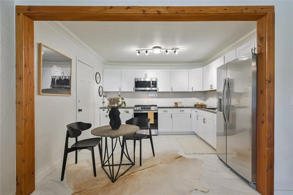 Photo 10 — 929 N Farra Drive, Oklahoma City, OK 73107