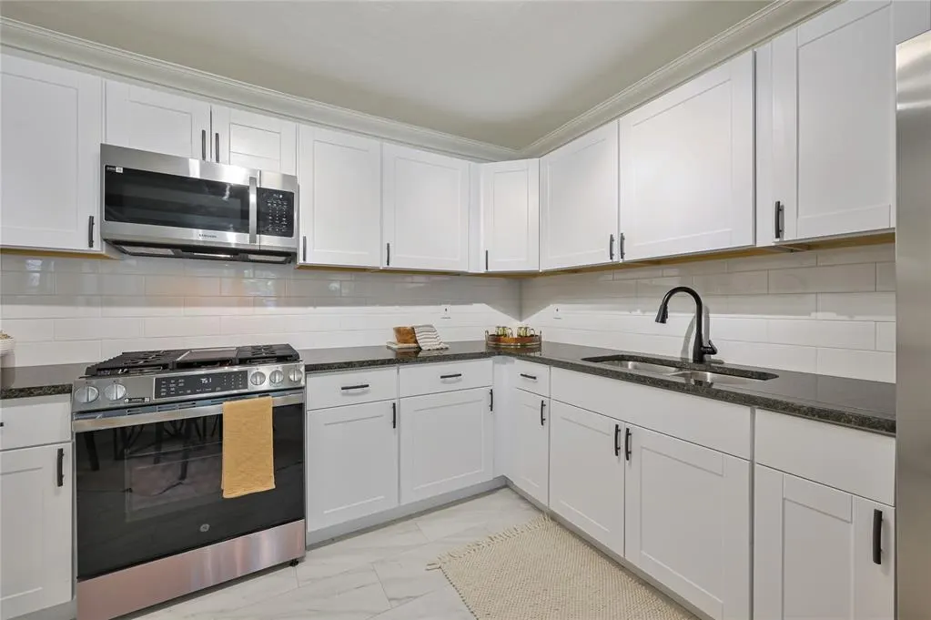 Photo 11 — 929 N Farra Drive, Oklahoma City, OK 73107