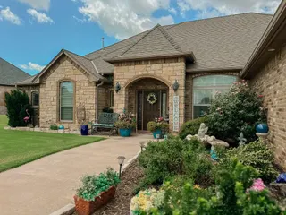 Sold home at 707 W Park Street