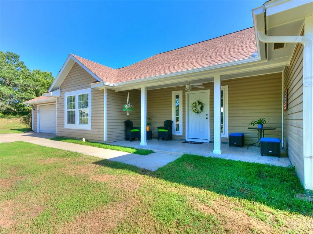 Front exterior — 17205 Sycamore Lane, Newalla, OK 74857
